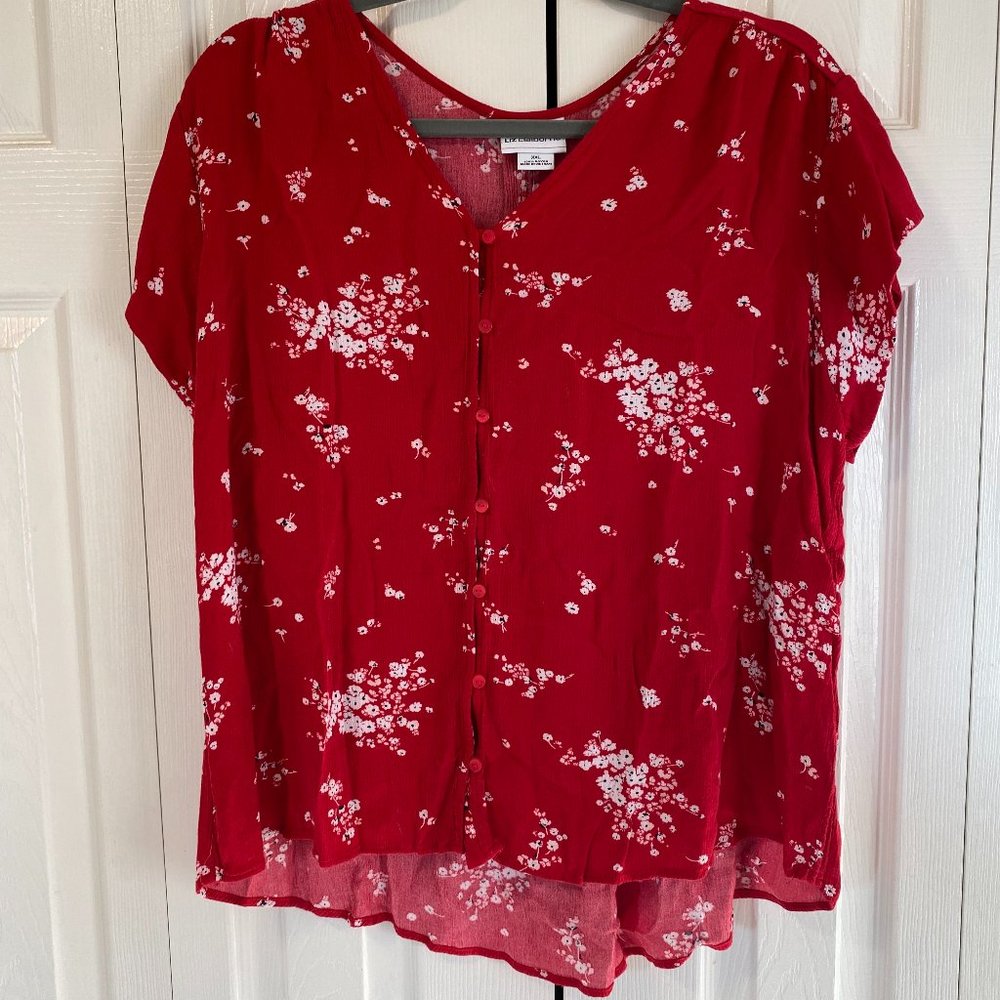 Liz Claiborne red top size XXL